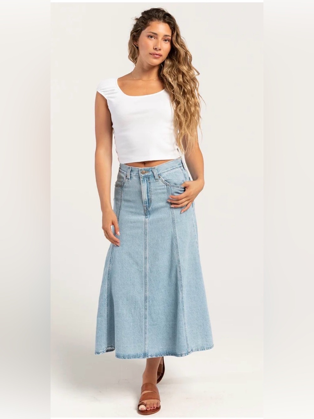 Levi's Fit and Flare Denim Midi Skirt in Light Blue, Size 29